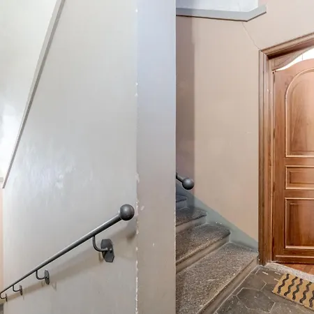 Guesthost - Quadrilatero Romano! Exclusive & Roomy