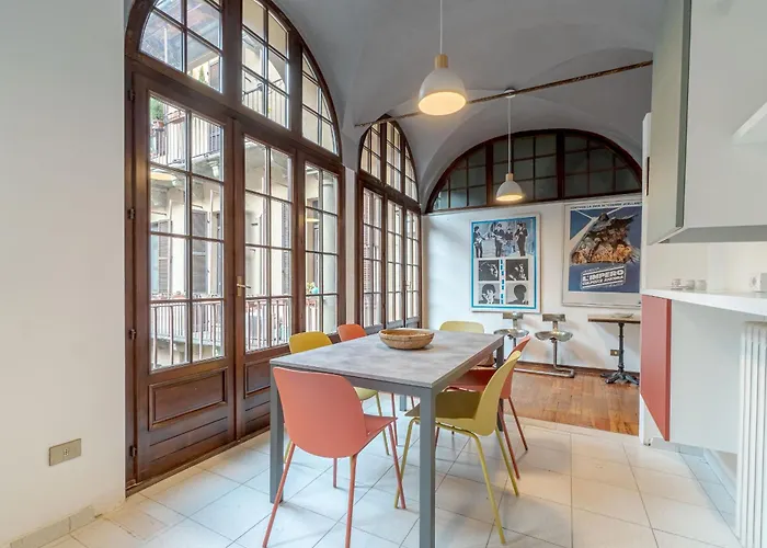 Apartment Guesthost - Quadrilatero Romano! Exclusive & Roomy Turin