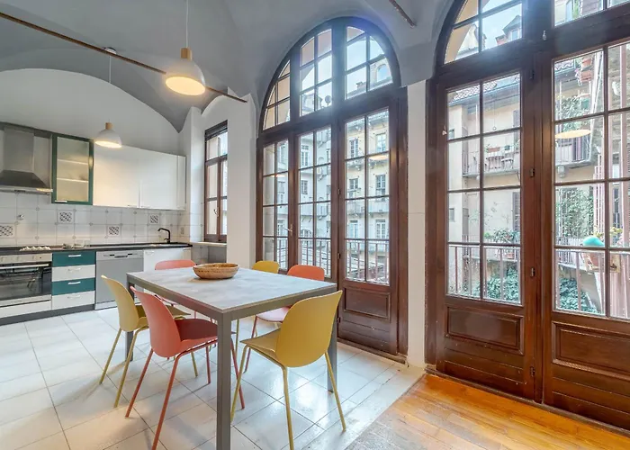 Guesthost - Quadrilatero Romano! Exclusive & Roomy *
