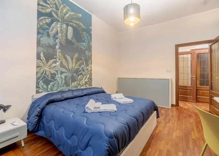 Guesthost - Quadrilatero Romano! Exclusive & Roomy