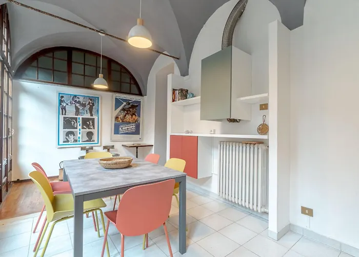 Guesthost - Quadrilatero Romano! Exclusive & Roomy
